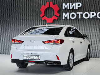 2017 Hyundai Sonata VII (LF) Рестайлинг, белый, 1750000 рублей, вид 4