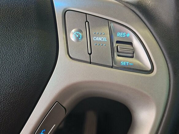 2012 Hyundai ix35 I, белый - вид 15