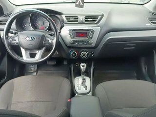 2014 Kia Rio III, белый, 555000 рублей, вид 3
