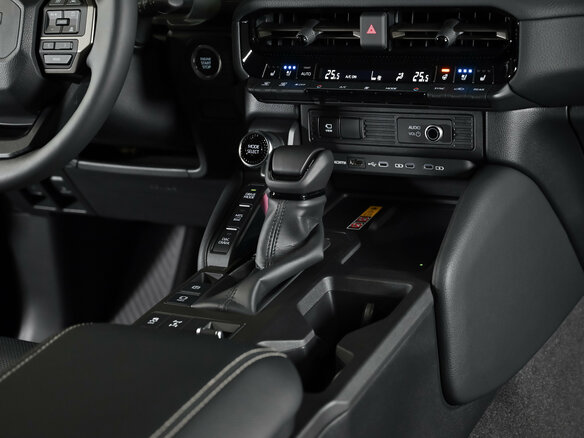 2024 Toyota Land Cruiser Prado 250 Series, чёрный, 11500000 рублей - вид 26