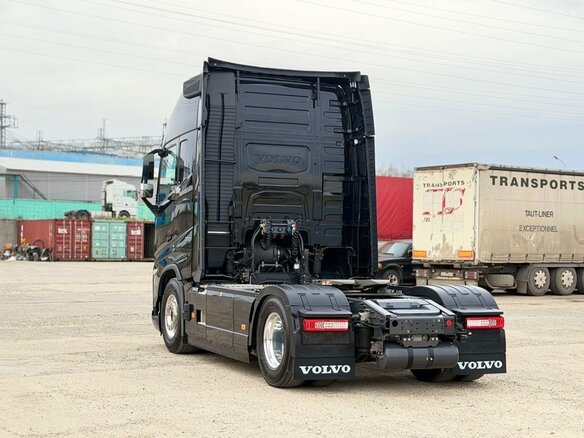 2026 Volvo FH, чёрный, 19500000 рублей - вид 10