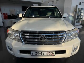 2012 Toyota Land Cruiser 200 Series Рестайлинг 1, белый, 3195000 рублей, вид 2