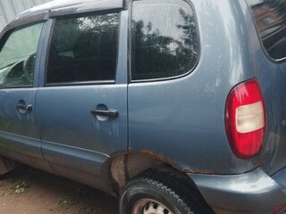 2008 Chevrolet Niva I, серый, 297000 рублей, вид 2