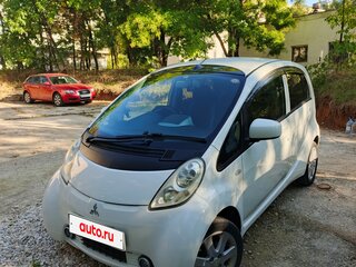 2011 Mitsubishi i-MiEV, белый, 850000 рублей, вид 1