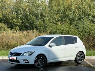 2011 Kia Ceed I Рестайлинг, белый, 640000 рублей, вид 1