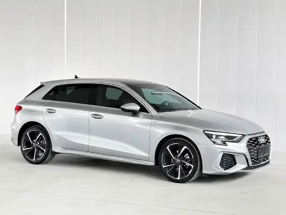 2023 Audi A3 Sportback 35 TFSI IV (8Y), серебристый, 2356560 рублей - вид 6
