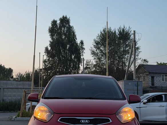 2014 Kia Picanto II, красный, 850000 рублей - вид 2