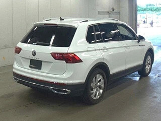 2022 Volkswagen Tiguan II Рестайлинг, белый, 2349000 рублей, вид 2