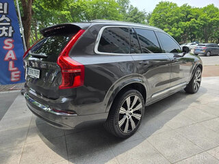 2024 Volvo XC90 B6 II Рестайлинг 2, серый, 8239952 рублей, вид 4