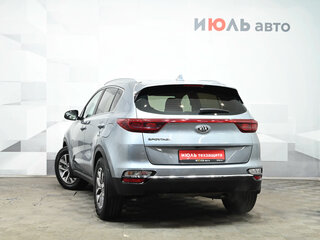 2019 Kia Sportage IV Рестайлинг, серебристый, 2100000 рублей, вид 4