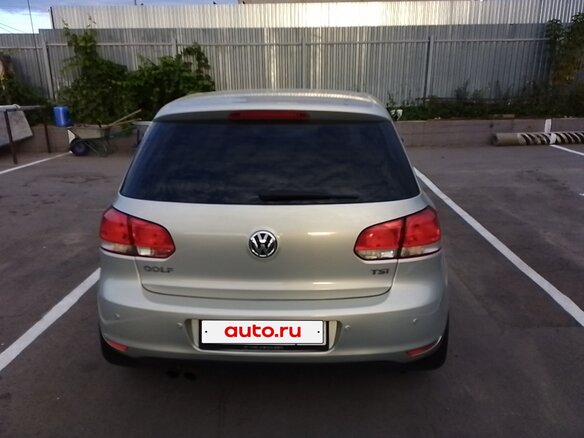 2012 Volkswagen Golf VI, серебристый, 1100000 рублей - вид 3