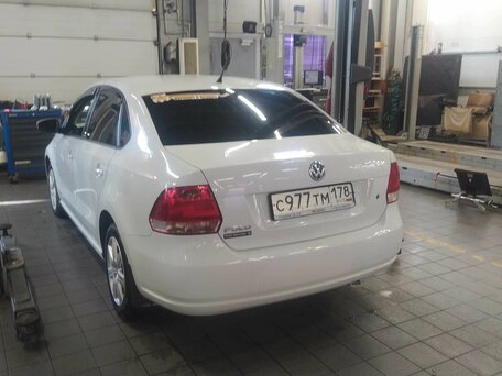 2015 Volkswagen Polo V, белый, 790000 рублей, вид 4