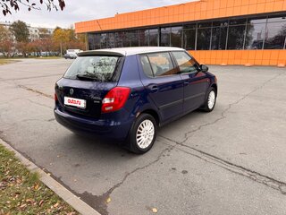 2011 Skoda Fabia II Рестайлинг, синий, 400000 рублей, вид 5