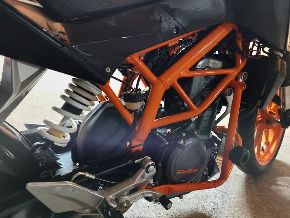 2014 KTM 390 Duke, белый, 390000 рублей - вид 14