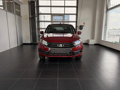 2026 Lada (ВАЗ) Granta I Рестайлинг, красный, 1100000 рублей, вид 2