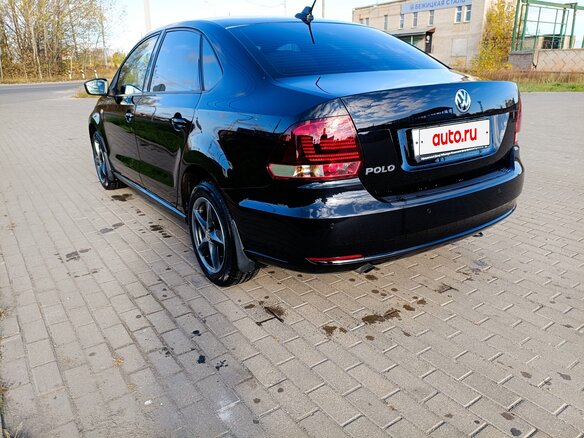 2019 Volkswagen Polo V Рестайлинг, чёрный, 1450000 рублей - вид 3