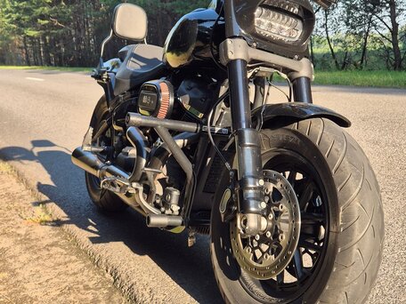 2019 Harley-Davidson Fat Bob, чёрный, 1600000 рублей, вид 3