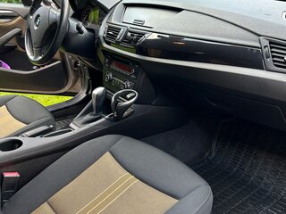 2011 BMW X1 18i I (E84), серебристый, 890000 рублей, вид 5