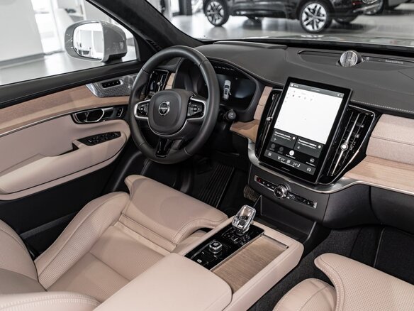2026 Volvo XC90 B5 II Рестайлинг 2, серый, 13500000 рублей - вид 5