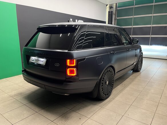 2021 Land Rover Range Rover IV Рестайлинг, серый, 11050000 рублей - вид 5