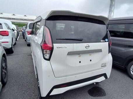 2022 Nissan Dayz MHEV II, белый, 554000 рублей, вид 4