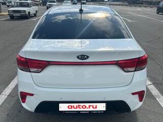 2017 Kia Rio IV, белый, 1450000 рублей, вид 4