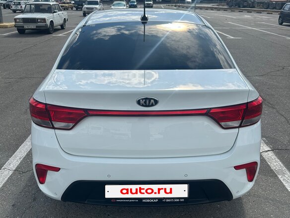 2017 Kia Rio IV, белый, 1450000 рублей - вид 3