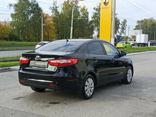 2014 Kia Rio 6-speed III, чёрный, 762000 рублей, вид 5