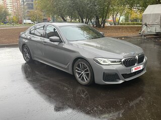 2021 BMW 5 серии 520i VII (G30/G31/G38) Рестайлинг, серый, 4999000 рублей, вид 5