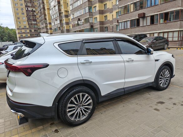 2024 Jetour X70+ I Рестайлинг, белый - вид 4