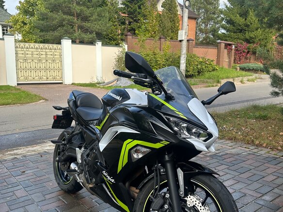 2021 Kawasaki ER-6F (Ninja 650R), чёрный, 790000 рублей