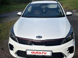 2021 Kia Rio X IV Рестайлинг, белый, 1750000 рублей, вид 3