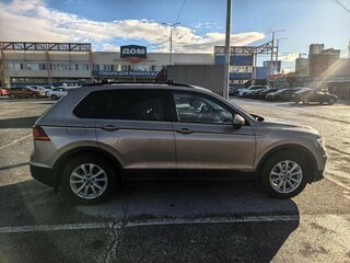 2020 Volkswagen Tiguan II, коричневый, 1780000 рублей, вид 3