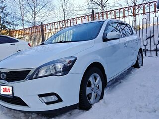 2011 Kia Ceed I Рестайлинг, белый, 715000 рублей, вид 1
