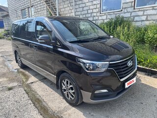 2018 Hyundai H-1 II Рестайлинг, коричневый, 3150000 рублей, вид 1