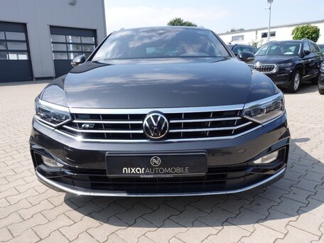 2022 Volkswagen Passat B8 Рестайлинг, чёрный, 3010010 рублей, вид 2
