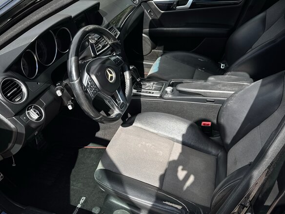 2013 Mercedes-Benz C-Класс 180 III (W204) Рестайлинг, чёрный, 970000 рублей - вид 3