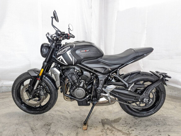 2023 Triumph Trident 660, чёрный, 590000 рублей - вид 6