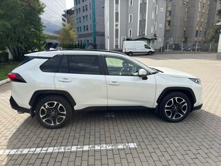 2020 Toyota RAV4 V (XA50), белый, 3350000 рублей, вид 5