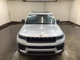 2026 Jeep Grand Cherokee V (WL) Рестайлинг, серебристый, 6693898 рублей, вид 2