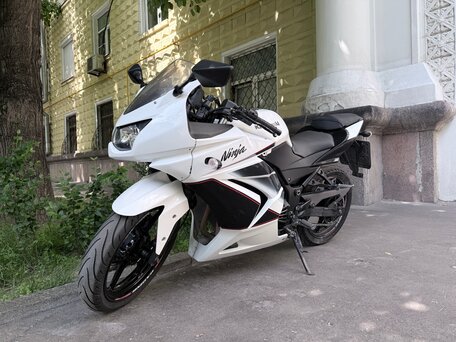2011 Kawasaki Ninja 250R, белый, 250000 рублей, вид 3
