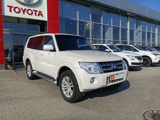 2014 Mitsubishi Pajero IV Рестайлинг 1, белый, 2429000 рублей, вид 3