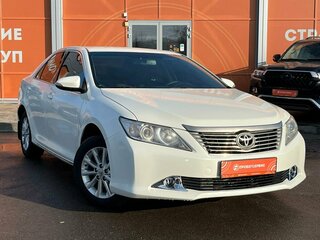 2014 Toyota Camry VII (XV50), белый, 1380000 рублей, вид 3