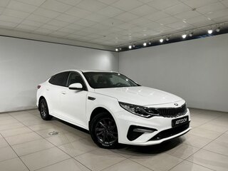 2019 Kia Optima IV Рестайлинг, белый, 1757000 рублей, вид 3