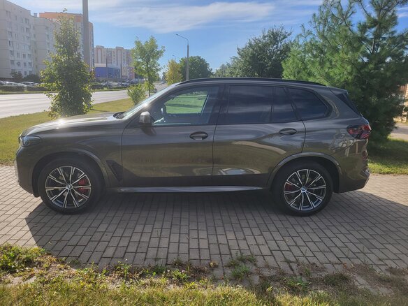 2025 BMW X5 40i IV (G05/G18) Рестайлинг, зелёный, 11600000 рублей - вид 11