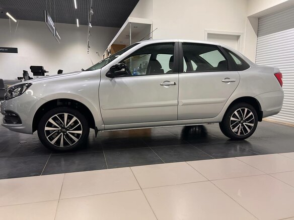 2026 Lada (ВАЗ) Granta I Рестайлинг, серебристый - вид 12