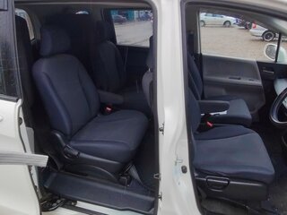 2010 Honda Freed Spike I Рестайлинг, белый, 893333 рублей, вид 4