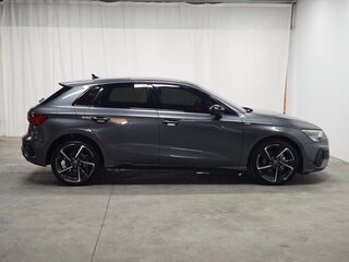2023 Audi A3 Sportback 35 TFSI IV (8Y), серый, 1899666 рублей, вид 4