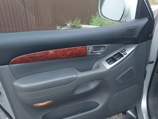 2004 Toyota Land Cruiser Prado 4-speed 120 Series, серебристый, 1650000 рублей, вид 5