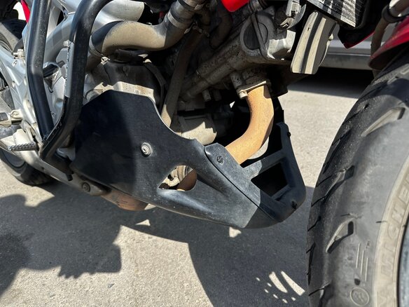 2011 Suzuki SFV 650 Gladius, красный, 375000 рублей - вид 12